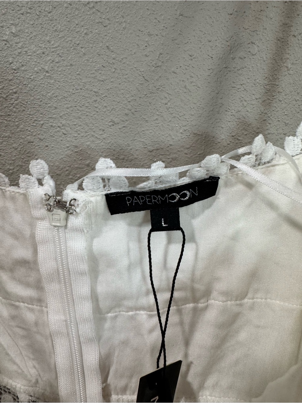 NWT Papermoon White Lace Dress - Picture 5 of 7